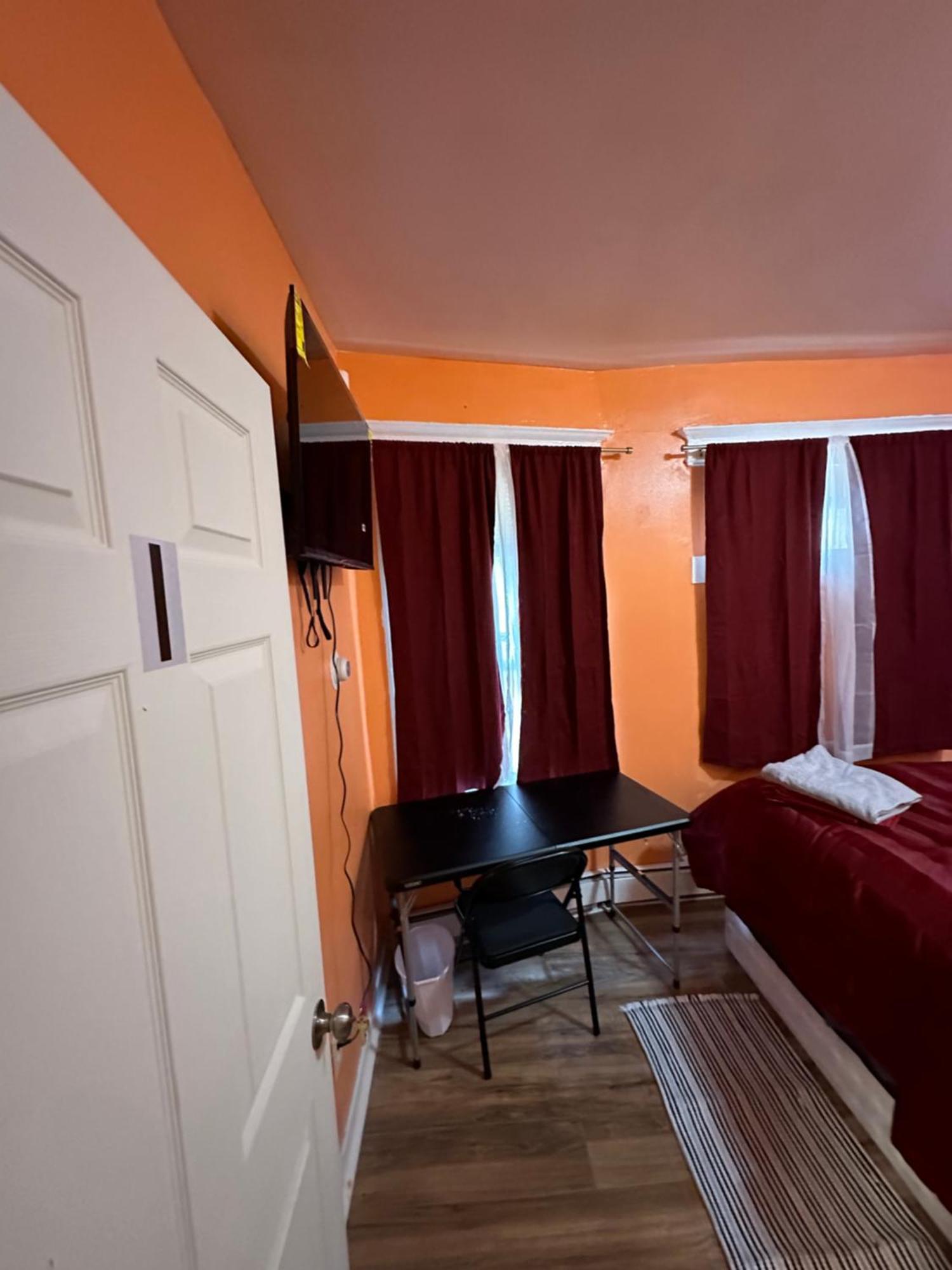 Fidellia Iron Room, Queen Bed Minutes From Newark Liberty International Airport And Newark Penn Station Buitenkant foto